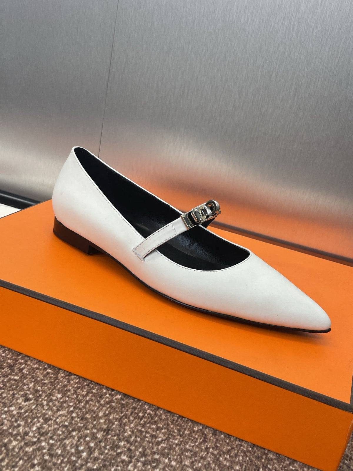 HM 25C Kelly Ballet Flat Gris Clair Calfskin 208267